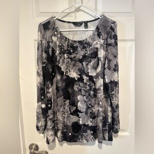 Attitudes by Renee Floral Black and Gray Women's Top